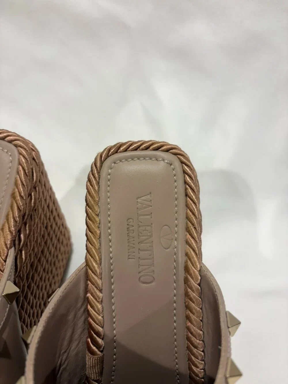Valentino Garavani Gold Studded Leather Wedge Slide Rope Sandals Espadrille 9 - Picture 3 of 9